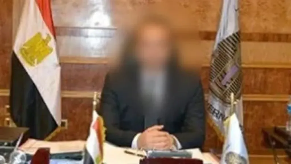 قضية الرشوة.. 7 نوفمبر نظر استئناف رئيس حى شرق الإسكندرية على حكم سجنه غيابيا بالمؤبد