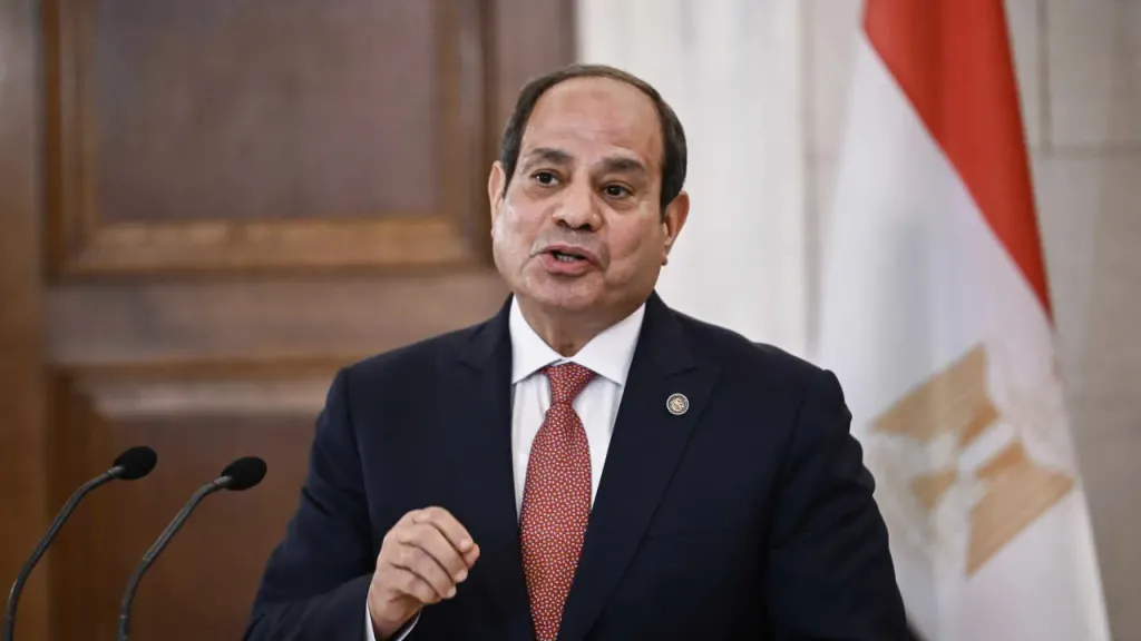السيسي يهنئ المنتخب الوطني: أدخلتم الفرحة في قلوب المصريين