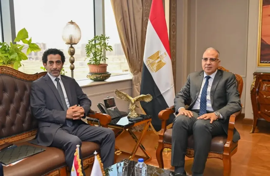 وزير الرى يلتقي المدير التنفيذي للشبكة الإسلامية لتنمية وإدارة مصادر المياه