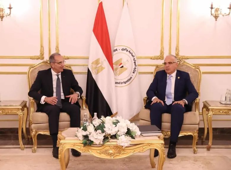 الاتصالات: توظيف الذكاء الاصطناعي لإدارة الموارد المائية بكفاءة بالتعاون مع وزارة الري