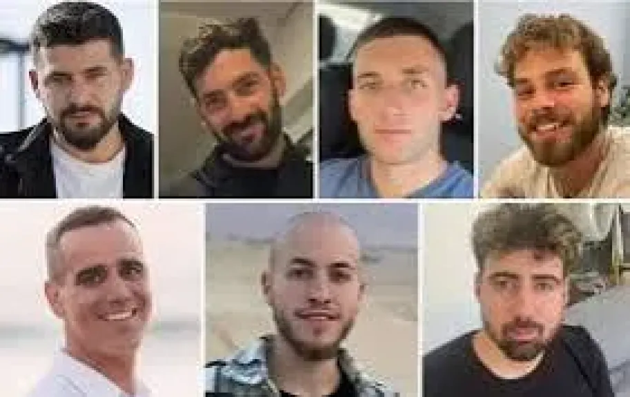 إسرائيل تتسلم 7 محتجزين كدفعة أولى ضمن اتفاق وقف الحرب في غزة