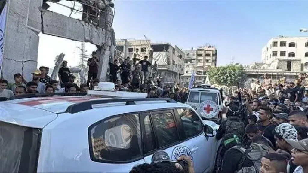 بدء تسليم الدفعة الثانية والأخيرة من المحتجزين الإسرائيليين الأحياء في غزة