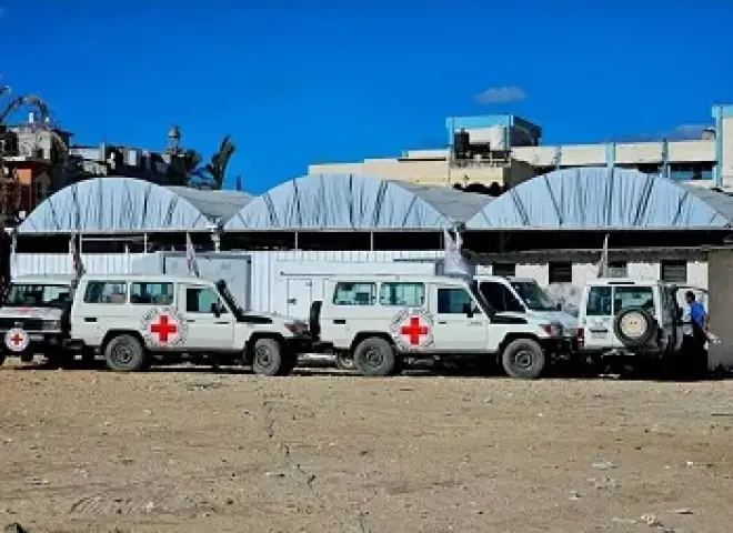 وصول رفات عشرات الشهداء إلى خان يونس بعد إفراج الاحتلال عنها