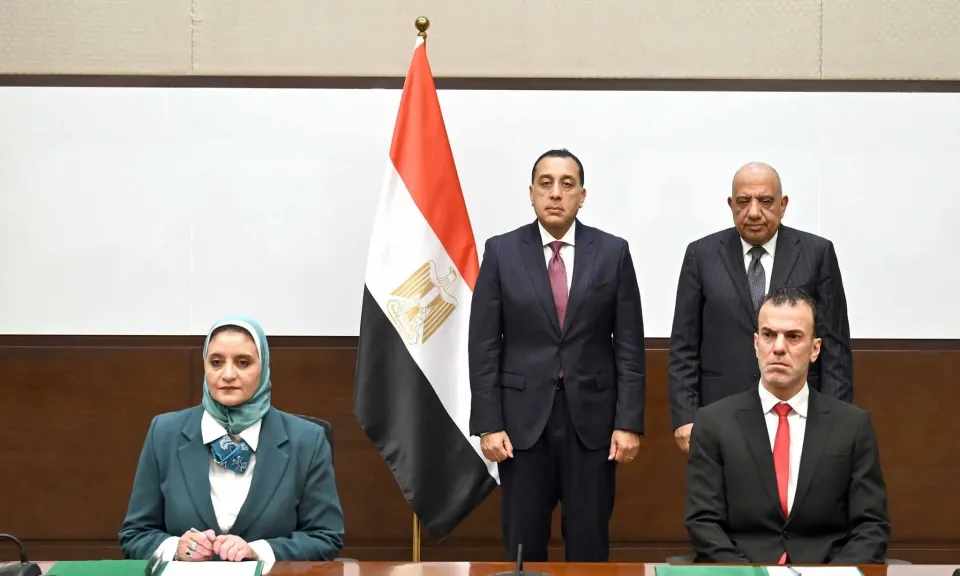 رئيس الوزراء  يشهد مراسم توقيع اتفاقية تعاون بين الشركة المصرية لنقل الكهرباء وشركة ”Kamp;K” الإماراتية