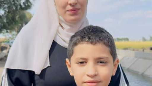 أم الغربية تروي لحظة إنقاذ نجلها من الغرق: رميت نفسي في الترعة وراه وحياته أغلى مني