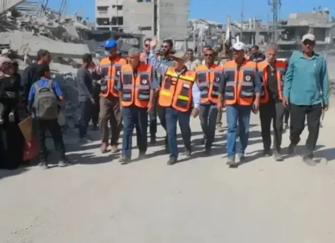 بلدية غزة: فتح طرق رئيسية عبر إزالة بعض الركام بدعم من اللجنة القطرية لإعادة إعمار القطاع