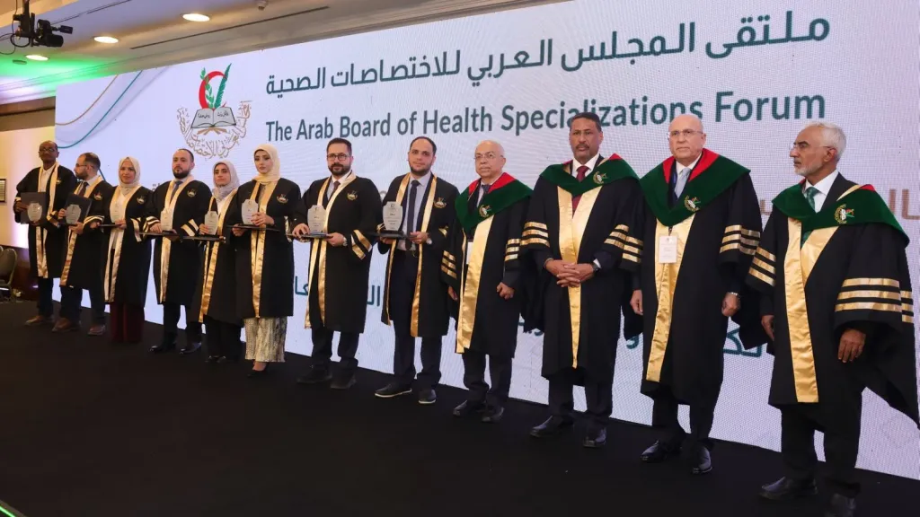 المجلس العربي للاختصاصات الصحية بعمان يحتفى بتخريج دفعة جديدة من الأطباء والممرضين