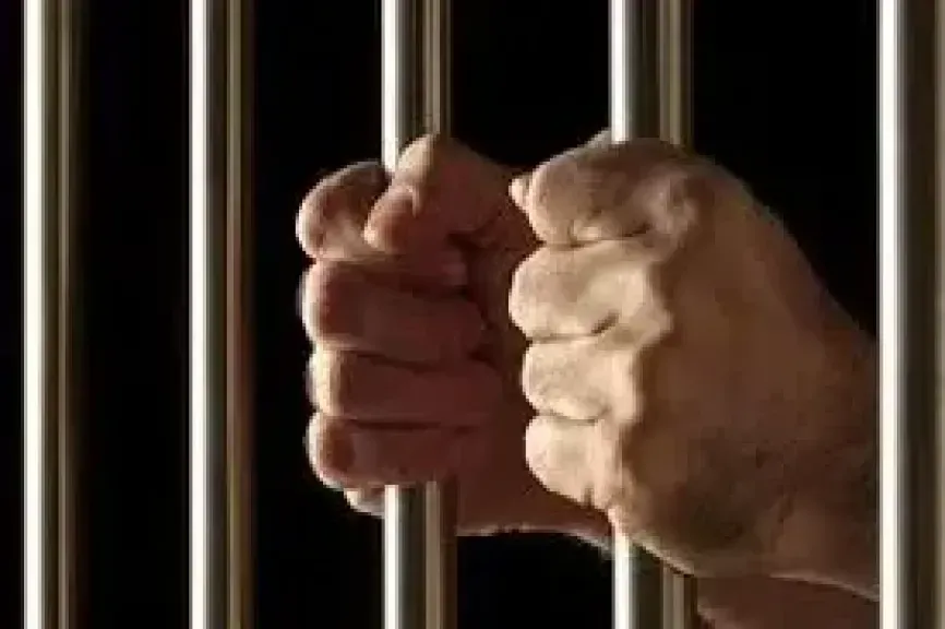 مستخدما كلب حراسة.. ضبط عاطل لاتجاره بالمخدرات في الشارع بشبرا الخيمة