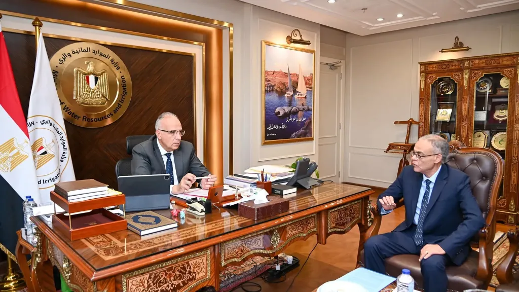 وزير الري يتابع حالة محطات رفع المياه ومجهودات مصلحة الميكانيكا والكهرباء لإحلال وصيانة المحطات