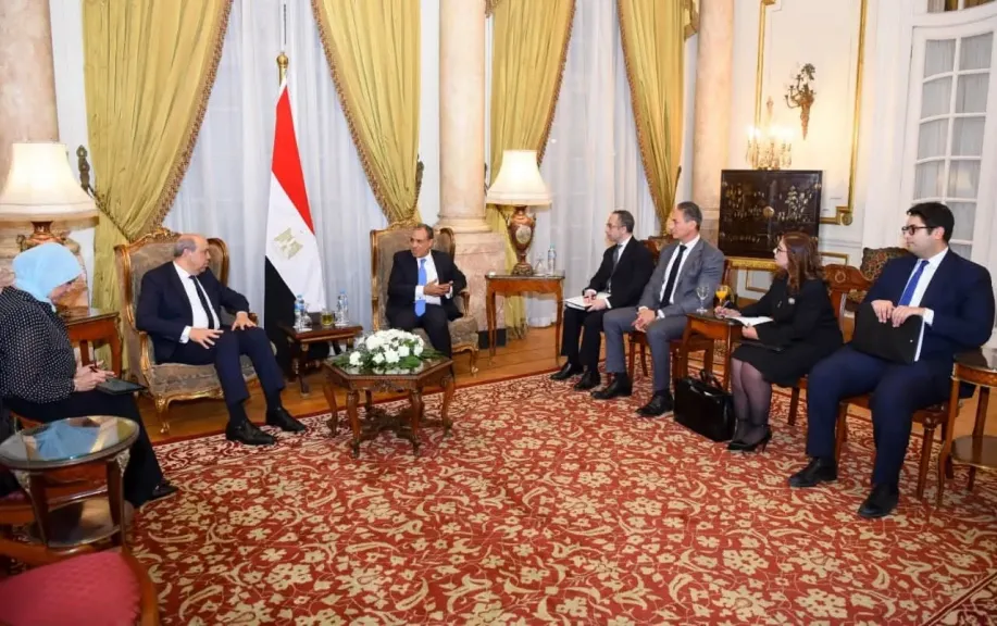 وزير الخارجية يلتقي وزير الطيران المدني لبحث عدد من الملفات