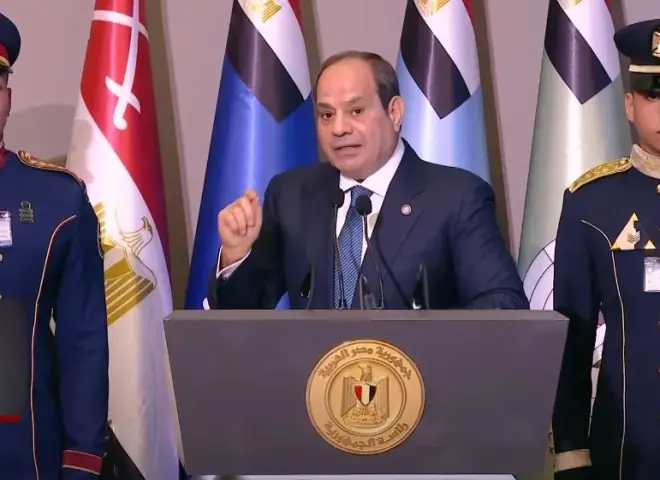 الرئيس السيسي: التحدي الاقتصادي ينتهي بإرادة الشعب والجهد.. وأنا مش بعيد عن الواقع في بلدنا