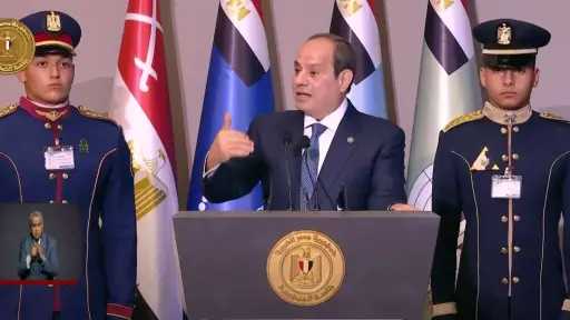 الرئيس السيسي: بعمل كل ده عشان بحبكم.. عُمري ما فكرت أخدكم وأدخل بيكم في الحيط