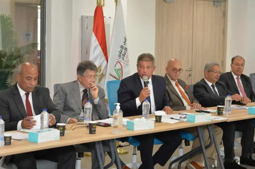 لجنة تطوير الإعلام تشكل 8 لجان فرعية لمباشرة العمل.. والاجتماعات تبدأ غدا