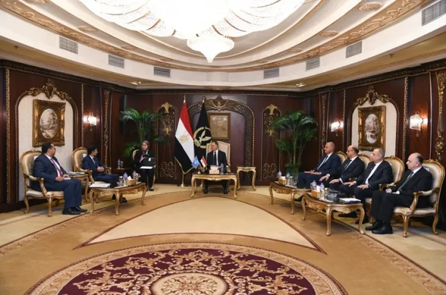وزير الداخلية يبحث مع المستشار الشرطي للأمم المتحدة تعزيز التعاون في مجال حفظ السلام
