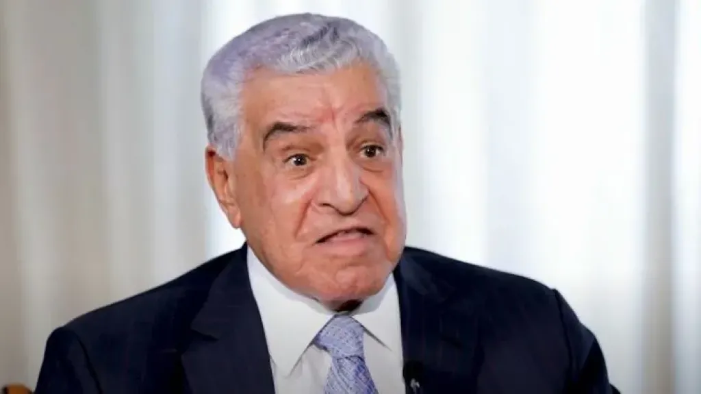 زاهي حواس: المفروض نعمل لوحة لفاروق حسني في المتحف المصري الكبير تكريما له