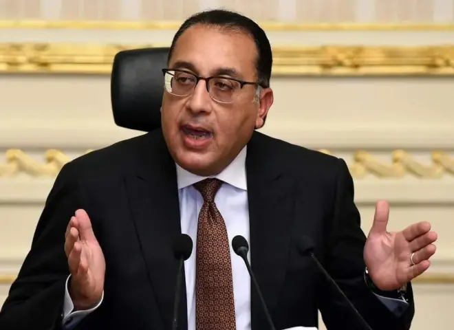 رئيس الوزراء: تكلفة لتر السولار على الدولة 20 جنيه وبنبيعه بـ17.5