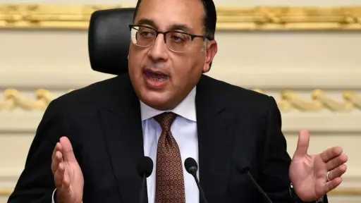 رئيس الوزراء: تكلفة لتر السولار على الدولة 20 جنيه وبنبيعه بـ17.5