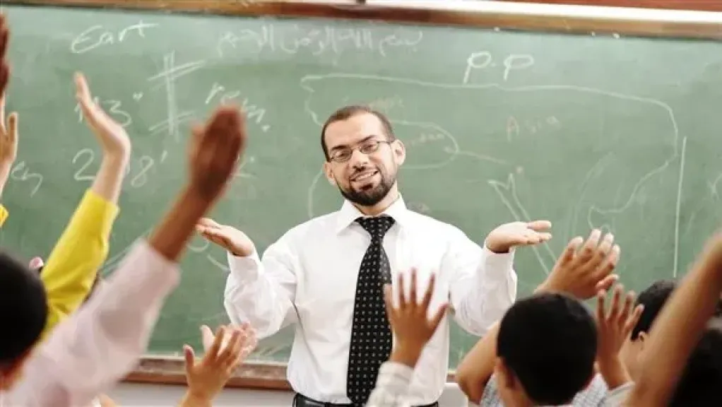 بعد الإعلان عنه رسميًا.. تعرف على رسميًا.. المعلمين غير المستحقين لحافز التدريس