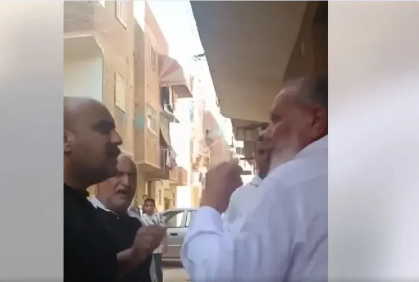 القبض علي المتهم بواقعة الاعتداء علي مستأجر مسن بالسويس القبض علي المتهم بواقعة الاعتداء علي مستأجر مسن بالسويس