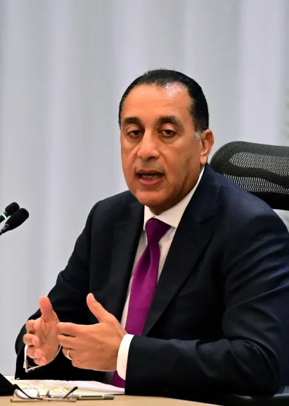 رئيس الوزراء يبدأ جولة ميدانية جديدة لتفقد وافتتاح عددٍ من المشروعات التنموية... رئيس الوزراء يبدأ جولة ميدانية جديدة لتفقد وافتتاح عددٍ من المشروعات التنموية والخدمية بمحافظة السويس