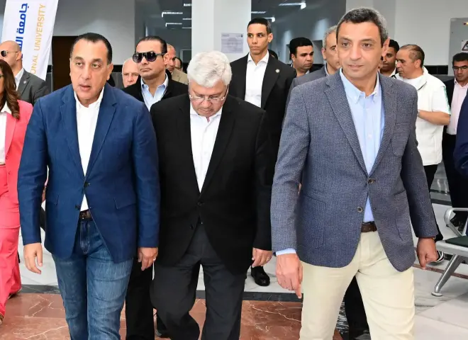 رئيس الوزراء يستعرض الموقف التنفيذي لأبرز المشروعات والمبادرات بمحافظة السويس رئيس الوزراء يستعرض الموقف التنفيذي لأبرز المشروعات والمبادرات بمحافظة السويس