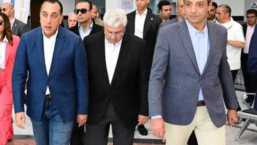 رئيس الوزراء يستعرض الموقف التنفيذي لأبرز المشروعات والمبادرات بمحافظة السويس رئيس الوزراء يستعرض الموقف التنفيذي لأبرز المشروعات والمبادرات بمحافظة السويس