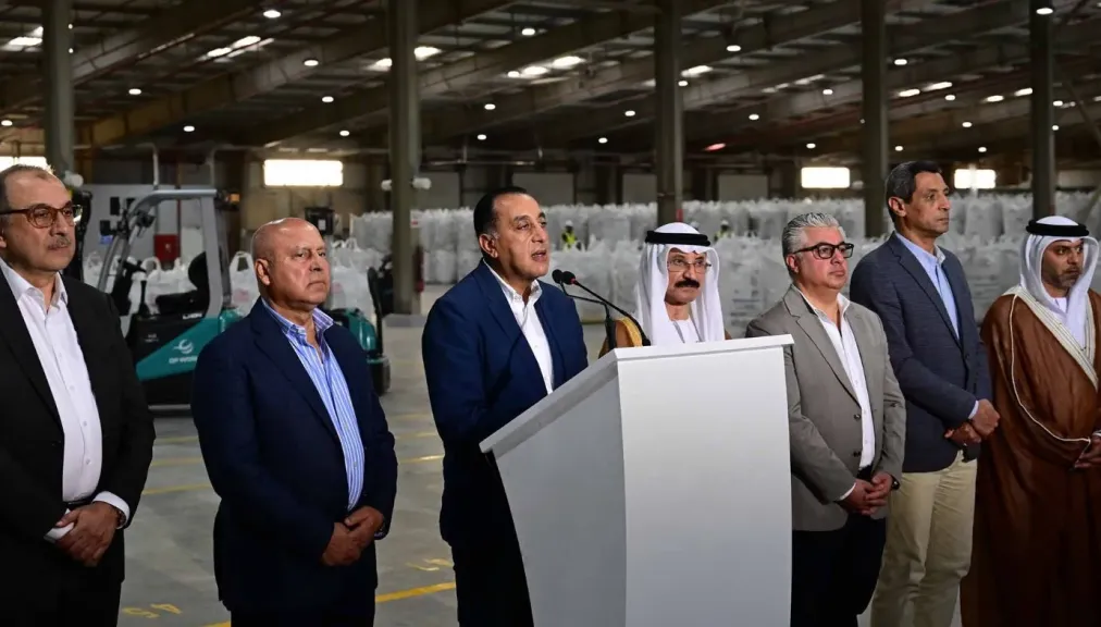 مدبولي: نسارع بتطبيق التأمين الشامل لضمان تقديم أعلى مستوى خدمة وبتكلفة رمزية... مدبولي: نسارع بتطبيق التأمين الشامل لضمان تقديم أعلى مستوى خدمة وبتكلفة رمزية للمواطن