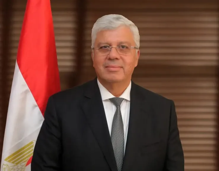 وزير التعليم العالي يغادر إلى لندن للمشاركة في مؤتمر نحو العالمية ”Going... وزير التعليم العالي يغادر إلى لندن للمشاركة في مؤتمر نحو العالمية ”Going Global”