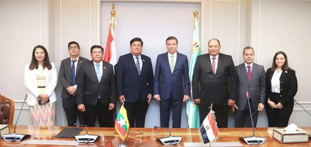 وزير الزراعة يشهد توقيع مذكرة تفاهم لتبادل الخبرات والتكنولوجيا الحديثة مع دولة... وزير الزراعة يشهد توقيع مذكرة تفاهم لتبادل الخبرات والتكنولوجيا الحديثة مع دولة ميانمار