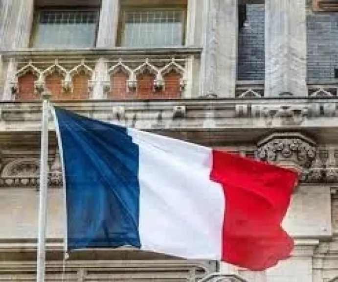 حقوقيون فرنسيون يطالبون ماكرون بتعليق التعاون العسكري مع إسرائيل