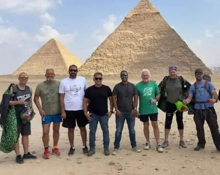 الشباب والرياضة :تزامناً مع احتفالات مصر بافتتاح المتحف الكبير.. 1350 قفزة على... الشباب والرياضة :تزامناً مع احتفالات مصر بافتتاح المتحف الكبير.. 1350 قفزة على سفح الاهرامات