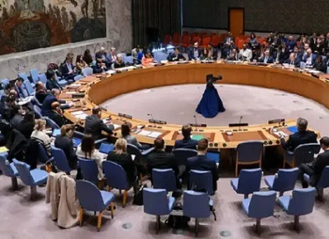 مجلس الأمن يصادق على قرار بمنح الصحراء حكما ذاتيا تحت سيادة المغرب مجلس الأمن يصادق على قرار بمنح الصحراء حكما ذاتيا تحت سيادة المغرب