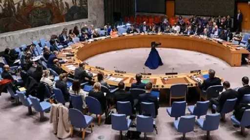 مجلس الأمن يصادق على قرار بمنح الصحراء حكما ذاتيا تحت سيادة المغرب مجلس الأمن يصادق على قرار بمنح الصحراء حكما ذاتيا تحت سيادة المغرب