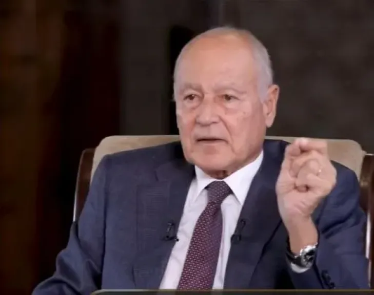 أبو الغيط يناقش مع وزير الدولة البريطاني لشئون الشرق الأوسط الوضع في غزة والسودان