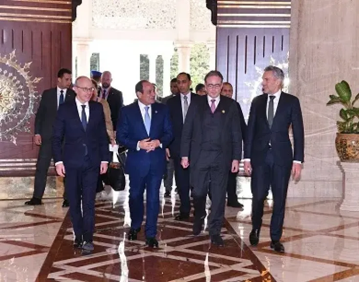 السيسي يستقبل رؤساء وزراء لوكسمبورج وهولندا وبلجيكا.. ويؤكد: مصر تستضيف نحو 9.5 مليون أجنبي دون معسكرات للاجئين