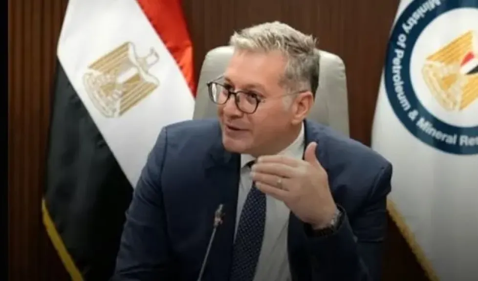 وزير البترول يدعو شيفرون للتوسع في استثمارات البحث والاستكشاف بالبحر الأحمر