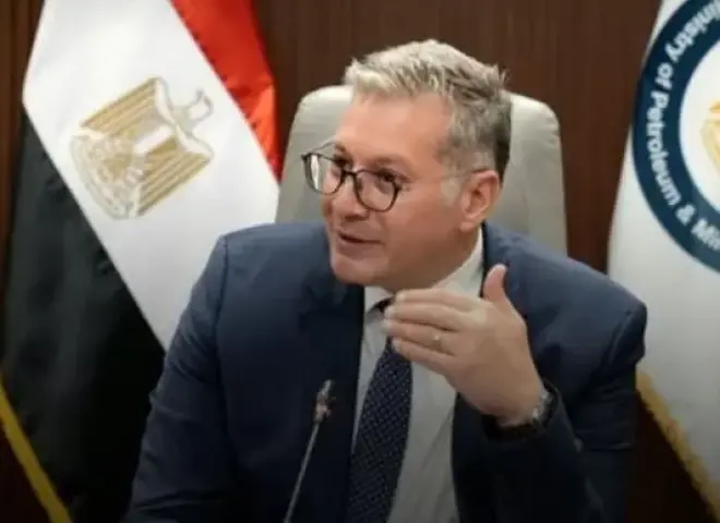 وزير البترول يدعو شيفرون للتوسع في استثمارات البحث والاستكشاف بالبحر الأحمر