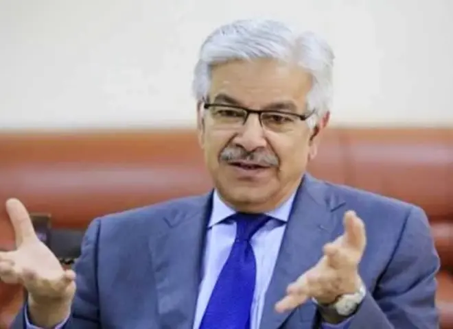 وزير دفاع باكستان: طالبان لا تمثل كابول وتقمع النساء والأقليات