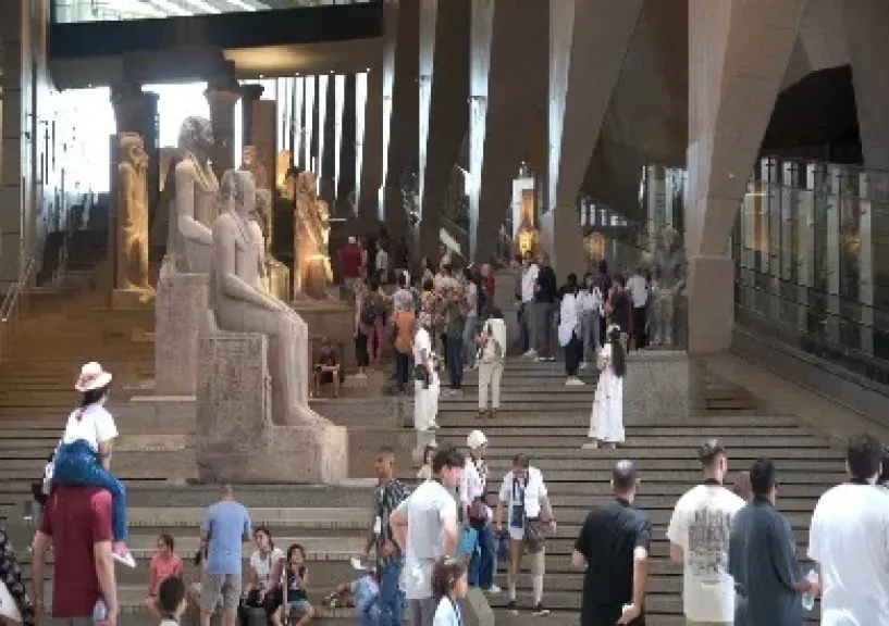 وزير السياحة: 3 ملايين سائح إضافي هذا العام.. وسنتجاوز 18 مليونا بنهاية العام