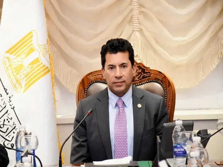 وزير الرياضة يلتقي أبطال المشروع القومي للموهبة والبطل الأوليمبي