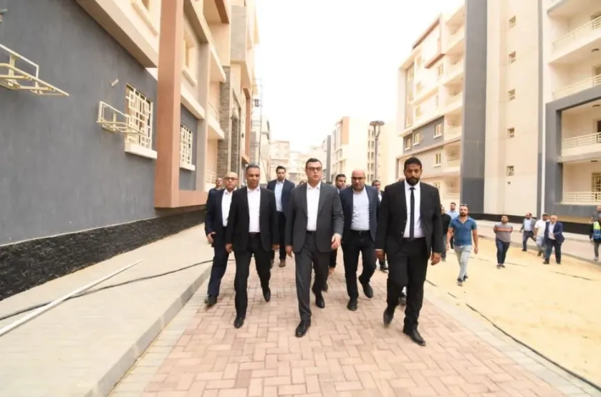 وزير الإسكان: تسليم 71 عمارة بمشروع الإسكان المتوسط في حدائق أكتوبر بداية العام المقبل