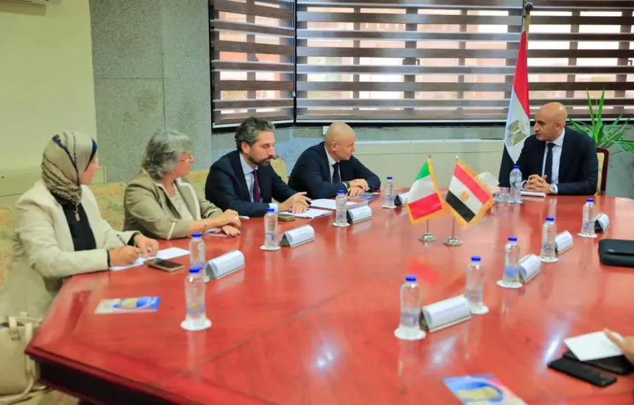 وزير التعليم يلتقي السفير الإيطالي الجديد بالقاهرة لبحث سبل مواصلة تعزيز التعاون