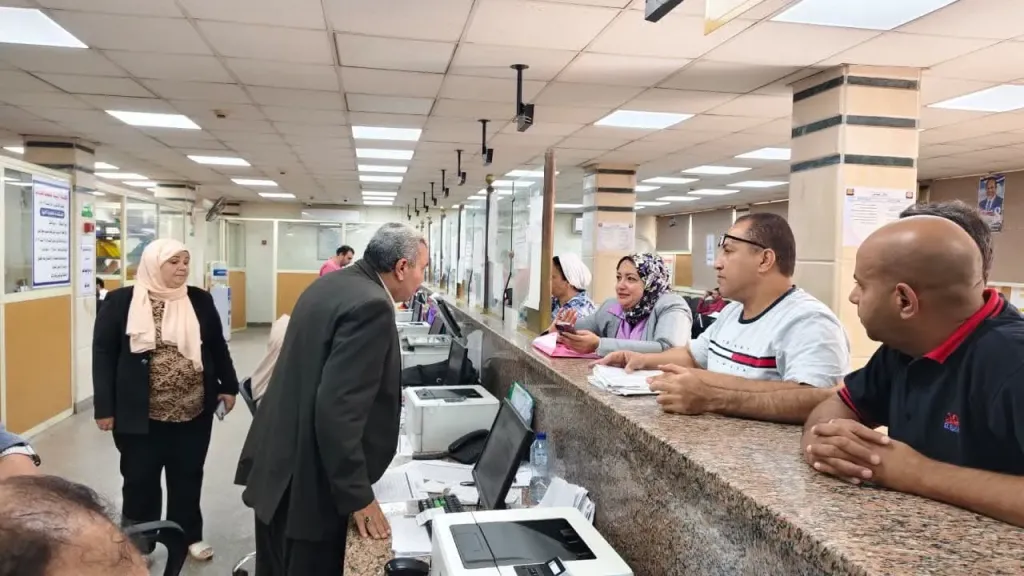 اللواء طارق النبوي يتفقد المركز التكنولوجي ويوجه بسرعة إنهاء ملفات التصالح