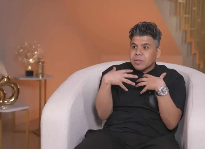 عمر كمال: مستعد لتنظيف حمامات المساجد للتقرب من الله