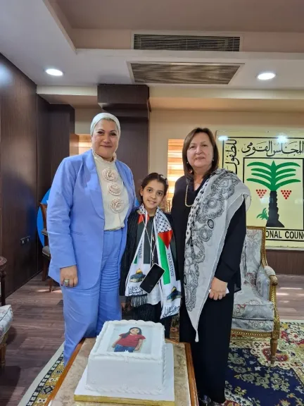 ”القومي للطفولة” يمنح الطفلة الفلسطينية ريتاج جحا لقب سفيرة الطفولة للمحبة والسلام