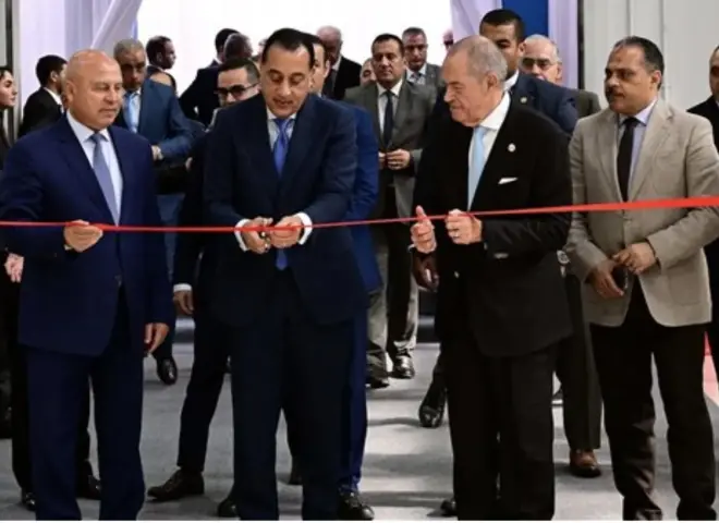 رئيس الوزراء يفتتح مصنع ”المنصور لتصنيع فلاتر المركبات والفلاتر الصناعية”