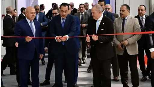 رئيس الوزراء يفتتح مصنع ”المنصور لتصنيع فلاتر المركبات والفلاتر الصناعية”