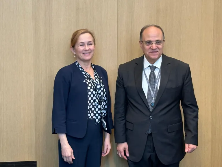 رئيس هيئة الدواء يبحث مع نظيرته السويدية تعزيز التعاون في مجالات التنظيم الرقابي