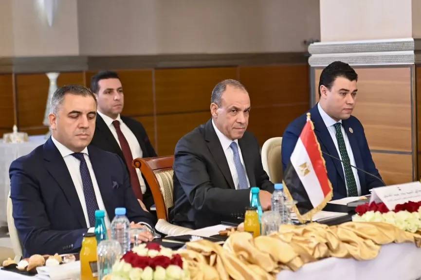 وزير الخارجية يشارك في اجتماع الآلية الثلاثية لدول جوار ليبيا بالجزائر