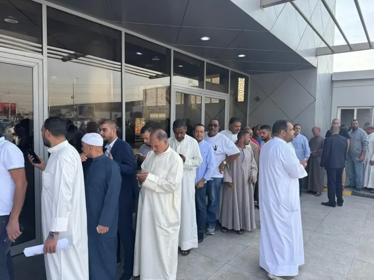 ممثل اتحاد المصريين بالخارج : عملية التصويت تسير بسلاسة تامة دون مخالفات حتي الان